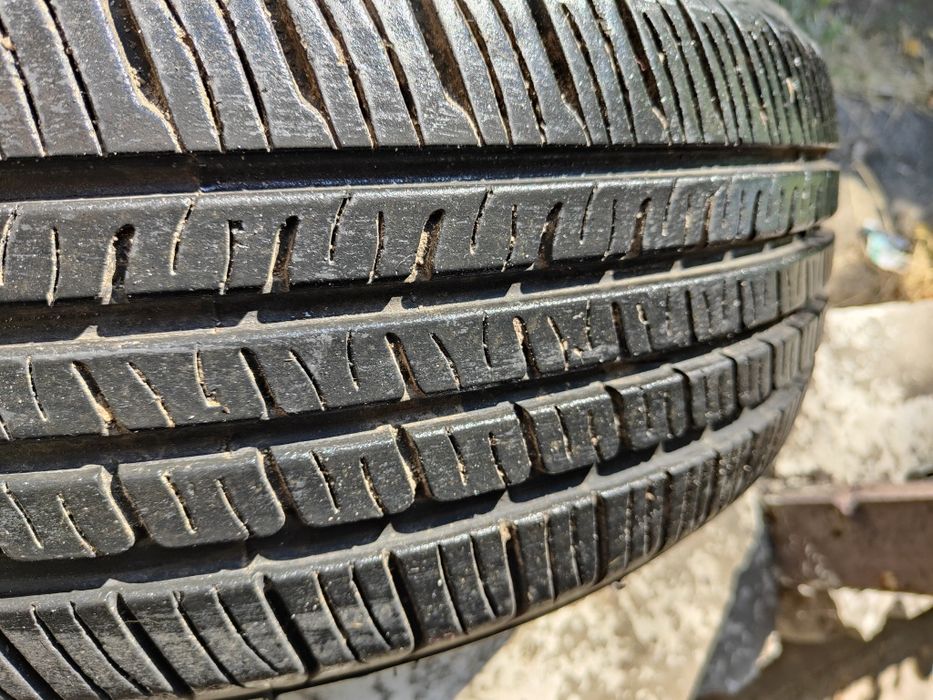 Резина 215 60 17 . 2022 года. 8 мм протектор