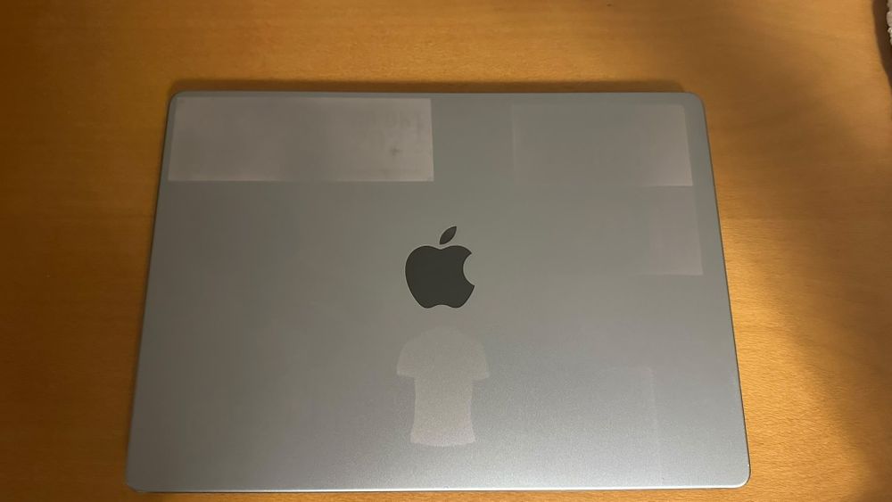 MacBook Pro 14",