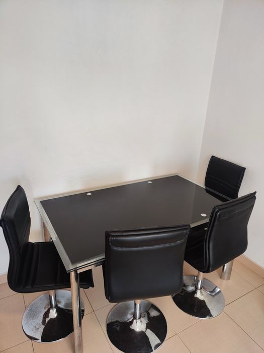 Mesa Jantar Vidro Extensível + 4 Cadeiras