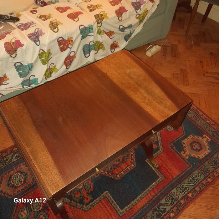 Mesa de apoio de sala