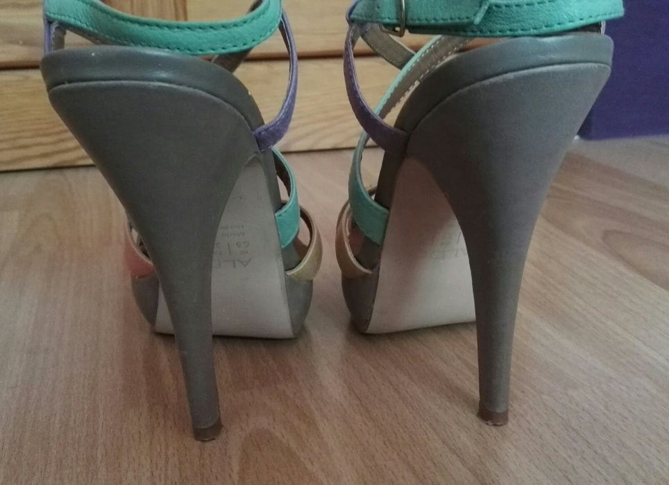 Szpilki Aldo kolorowe