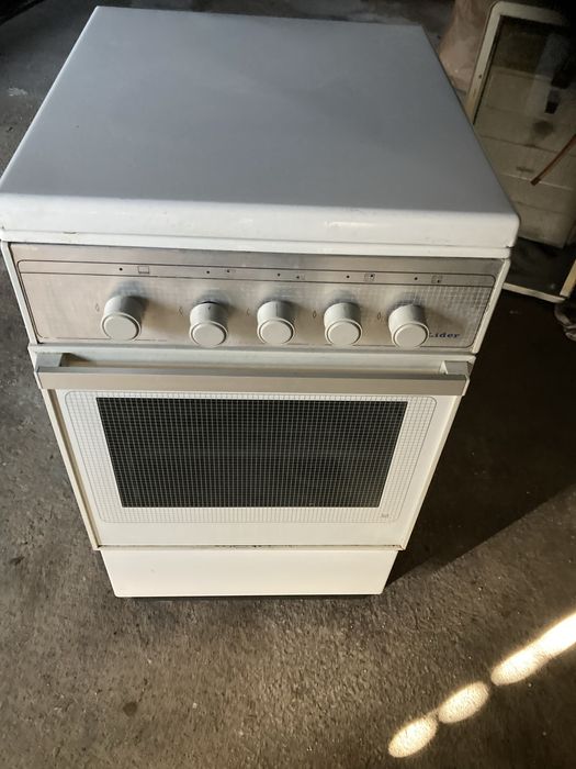 Fogão a gaz com forno  em bom estado