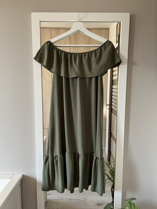 Sukienka hiszpanka khaki