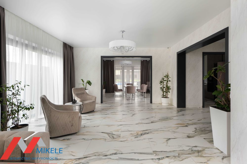 Сучасний новий будинок 2024р 320м2 діл 19сот с. Щасливе