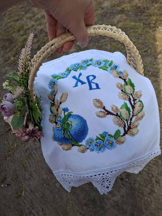 Великодні рушники.Вишиті бісером