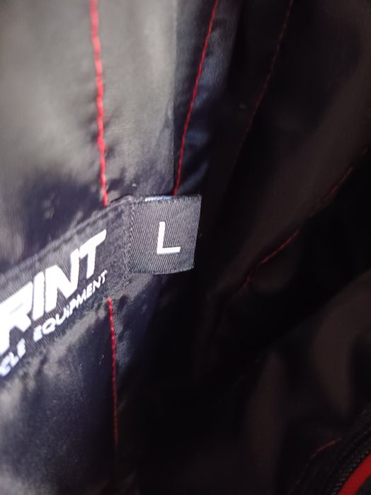 Black motorcycle jacket, size M, new, used once with back protector64750578592897122