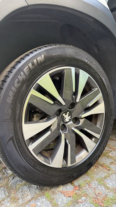 Peugeot 2008 SUV Branco foto 4