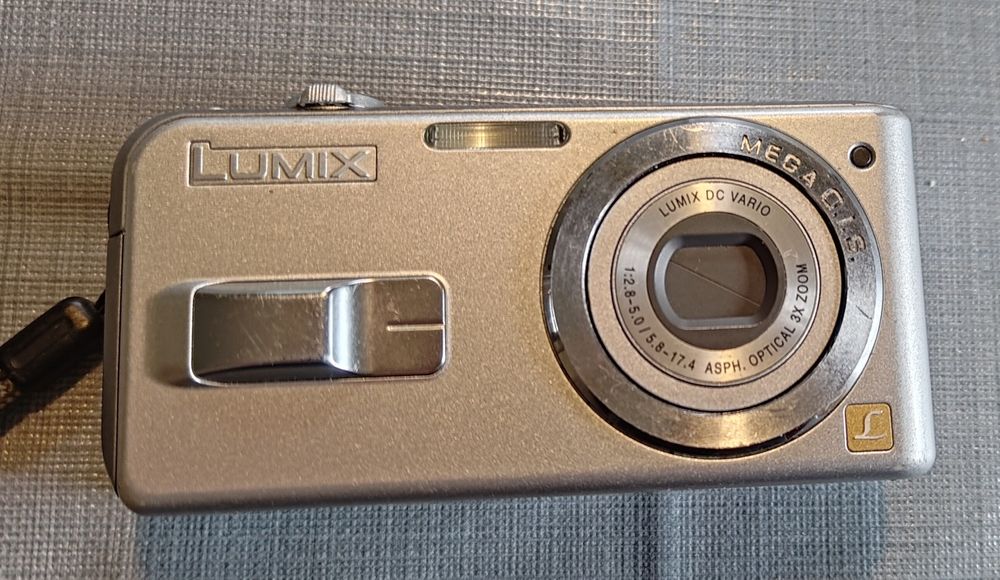 Panasonic DMC-LS2