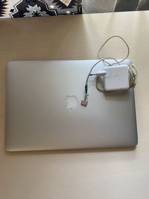 Macbook Pro 15 2012(mid) retina 8gb 256gb