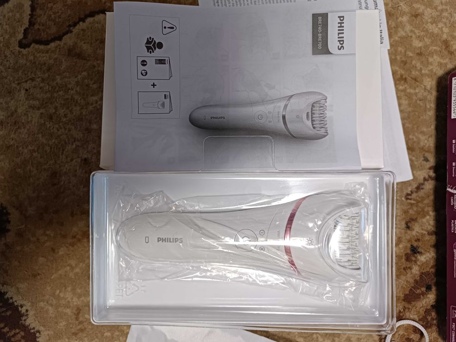 Эпилятор для влажной и сухой эпиляции Philips Series 8000 BRE740/10