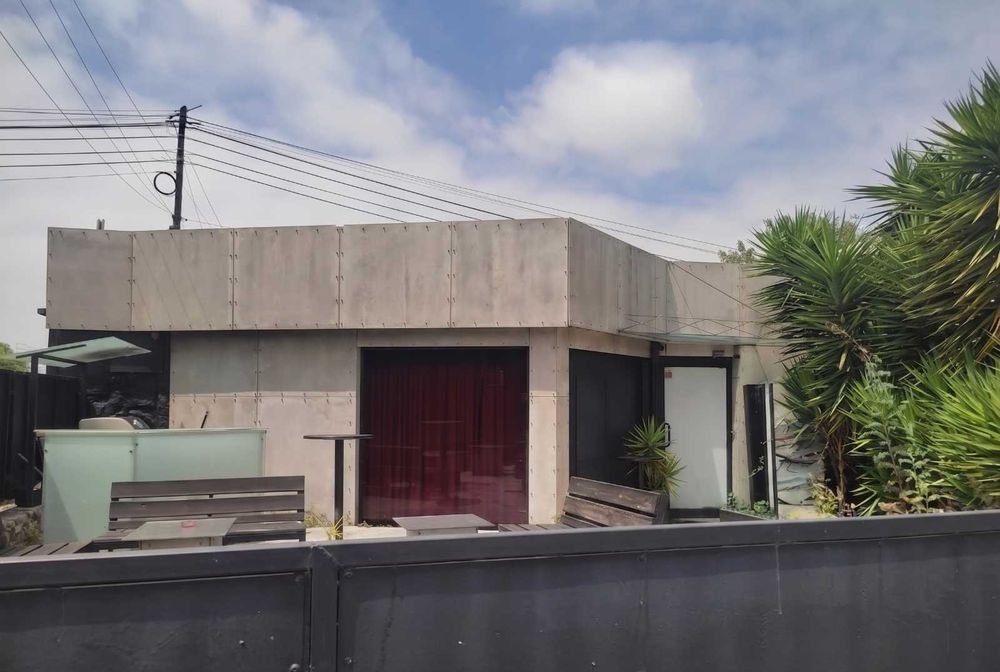 Arrendamento de espaço comercial em Forjães
