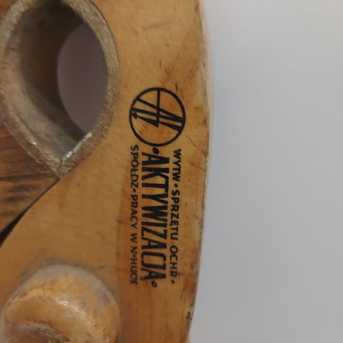 Kleszcze izolacyjne  design