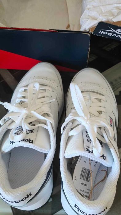 Tênis Reebok brancos 38,5