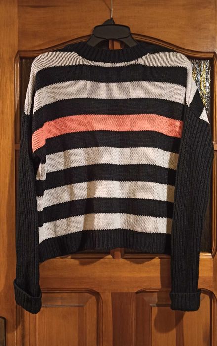 Krótki sweterek w paski M/L