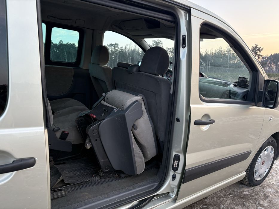 Mini van  bus  6 osob diesel Fiat scudo od kobiety