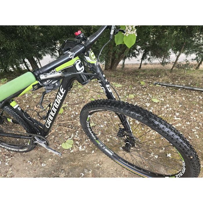 Cannondale 29 m com lefty