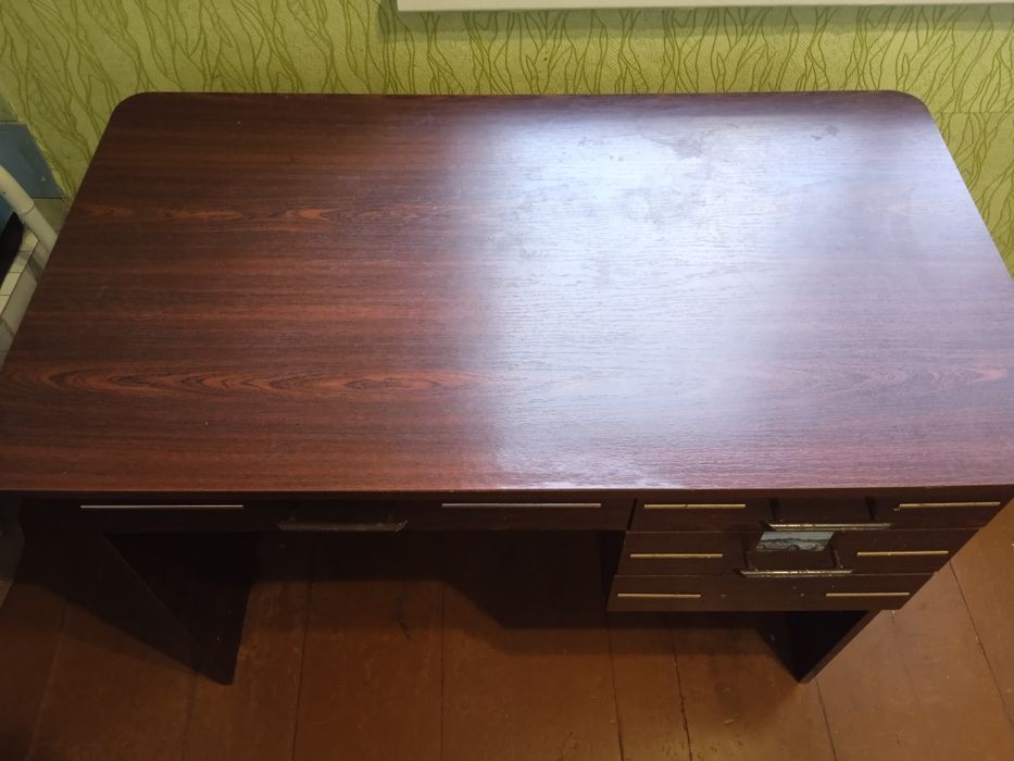 Продаю письмовий стіл