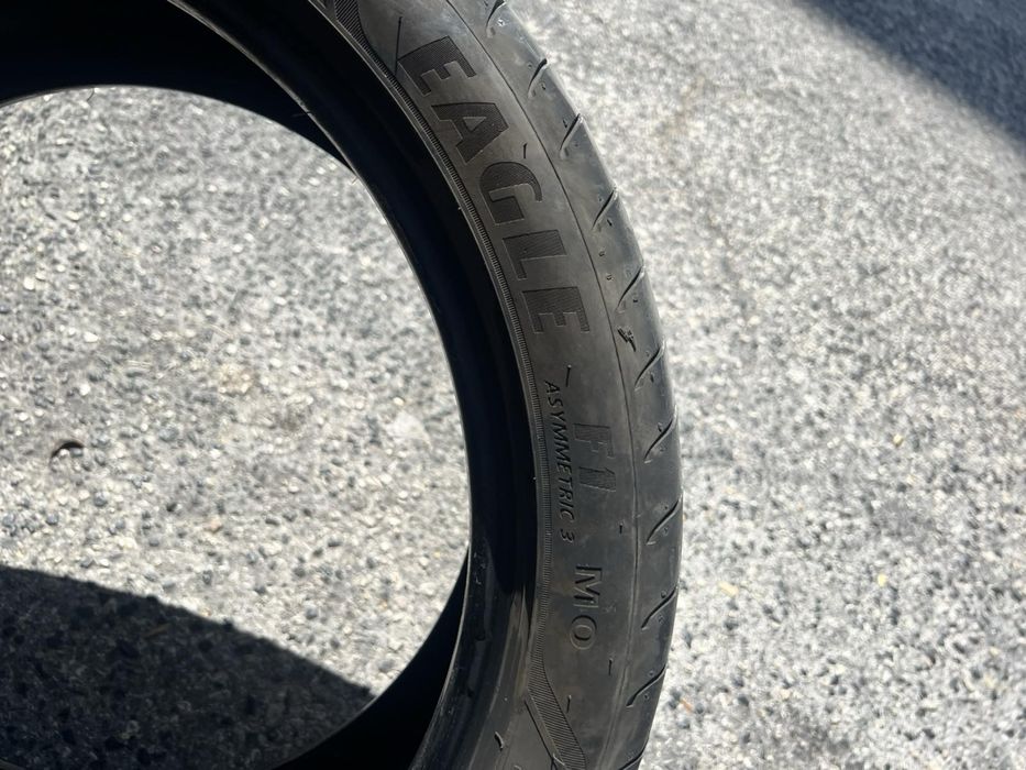 275/35/19 Good Year 2 pneus