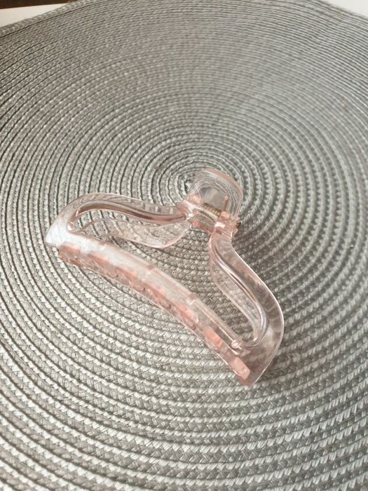 Klamra do włosów pudrowy róż plastikowa duza