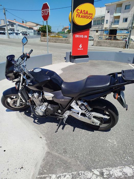 Honda CB 1300 em muito bom estado