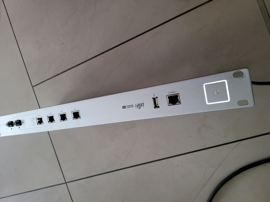 Ubiquiti unifi security gateway pro USG Pro 4