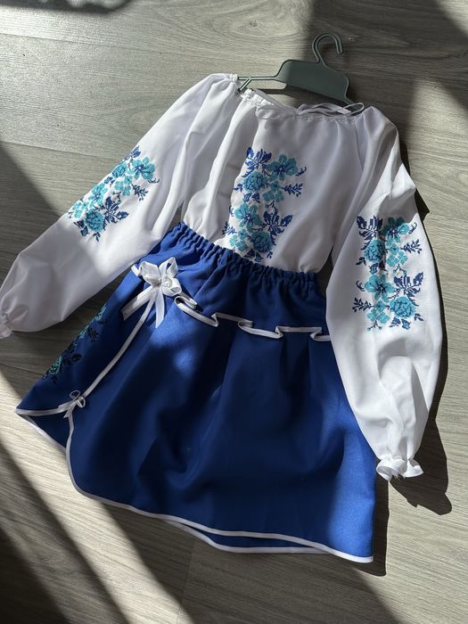 Вишиванка: комплект сорочка і спідниця