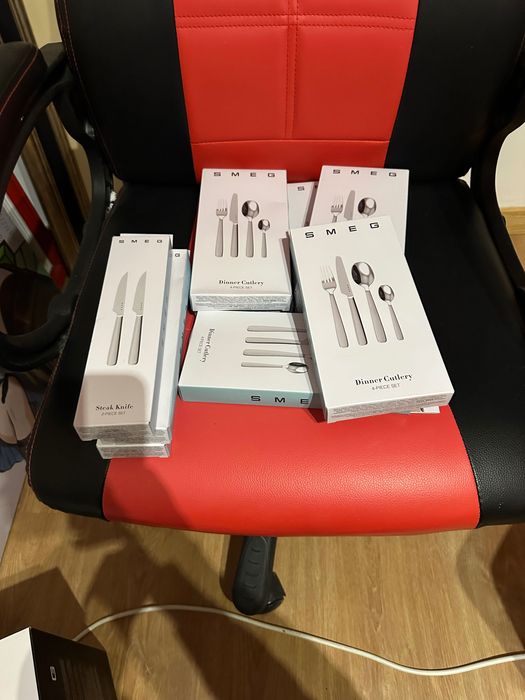 Faqueiro completo SMEG(Novo Na Caixa)