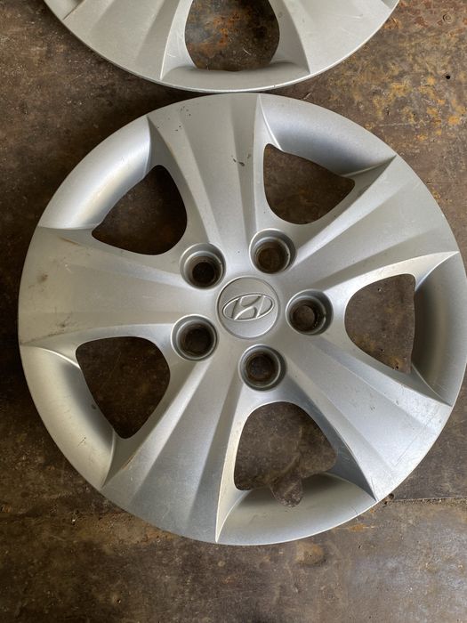 Колпаки Hyundai r 15 I30 клмплект