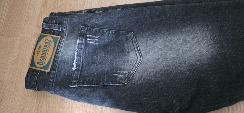Spodnie dsquared2 prawie nowe