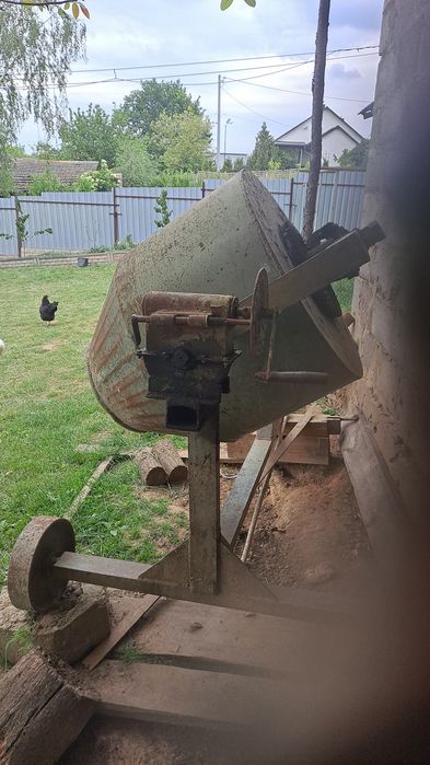 Betoniarka 250 l
