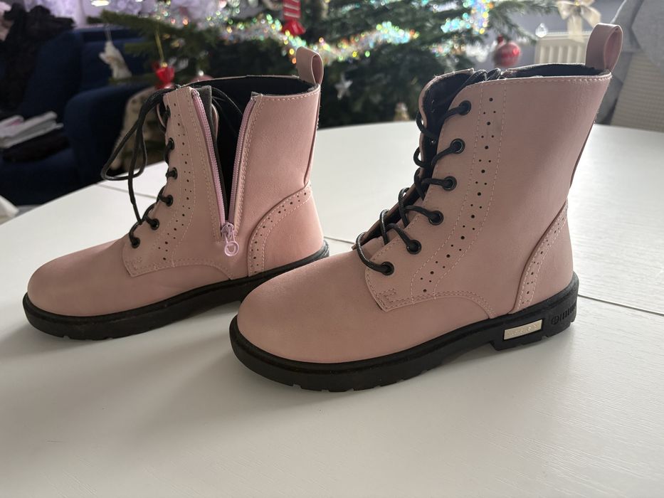 Botki dziecięce nieużywane