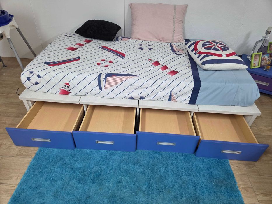 Cama  tatami com 4 gavetas com
