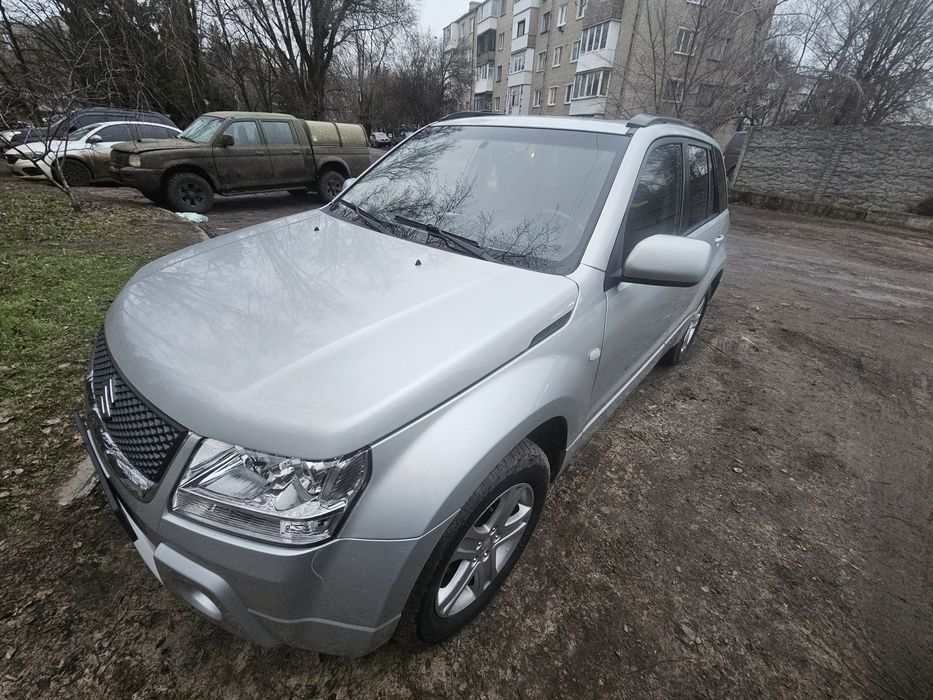Suzuki Grand Vitara 2.0 бензин 2007 року