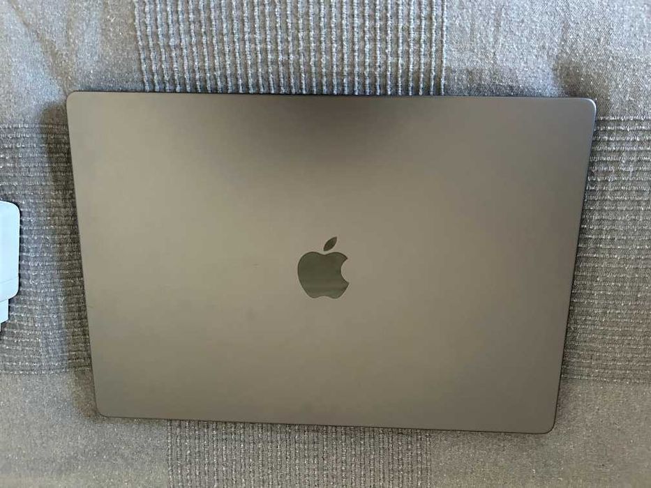 Apple Mac Pro M4 16.2" - 24 GB / 512 SSD