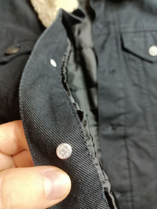 Чорна джинсова куртка з коміром Asos, розмір M