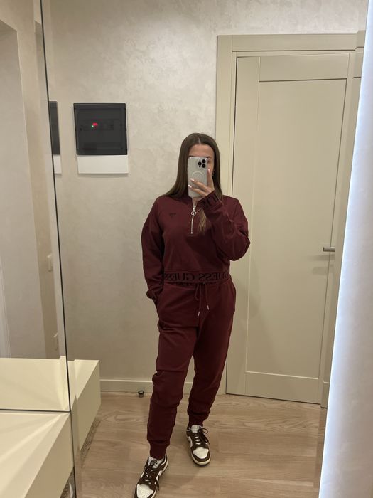 Спортивний костюм guees