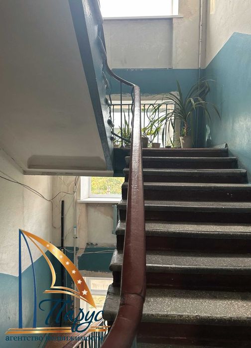 1-кімнатна на Маяковського сталінка 3/4 пов.