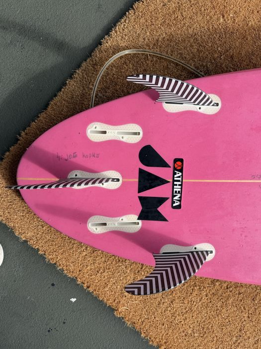 Prancha de surf jobsite surfboards 5’7 (inclui leash, quilhas e saco)
