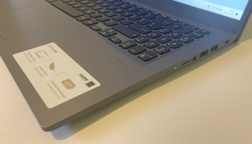 Asus X515 P1511 i5-1036g1 12/256GB 15,6' W11 Gwarancja