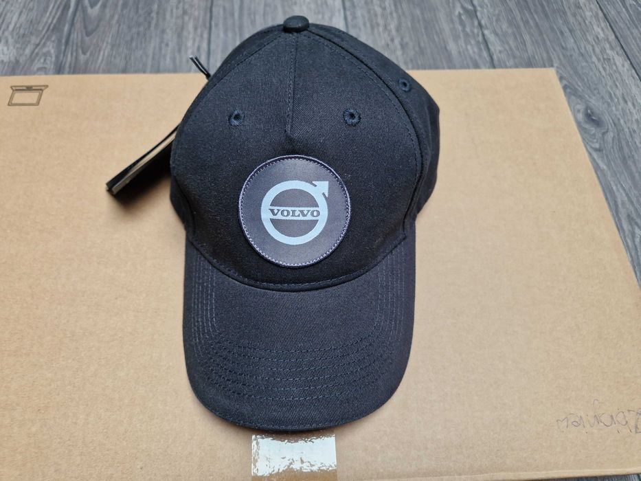 Czapka z daszkiem Volvo oryginalny gadżet jedyna taka na OLX (czarna).