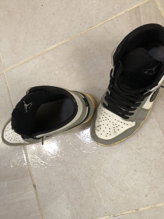 Jordan 1 sinzento e branco