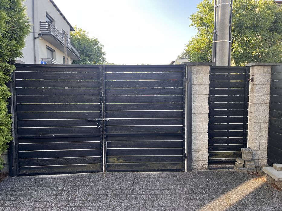 brama dwuskrzydlowa z furtką