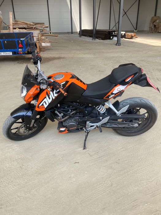KTM duke 125 кубів