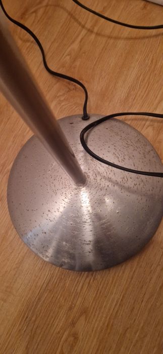 Candeeiro de pé,  com dois focos