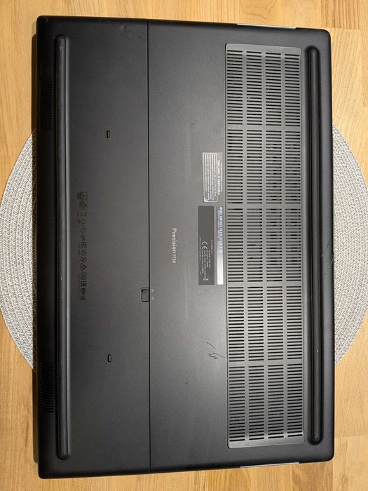 Dell Precision 7730 IPS FHD i5-8400h/i7-8850h/p3200 6gb/16gb ddr4/256m2/win
