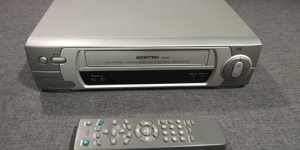 Відеомагнітофон Worten VM270/1 стерео записує