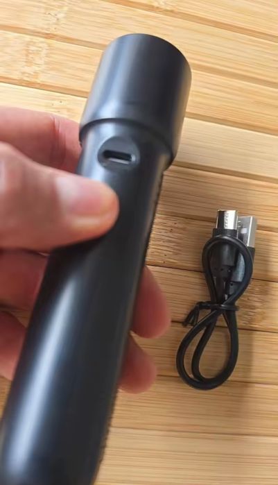 Продається ліхтарик philips