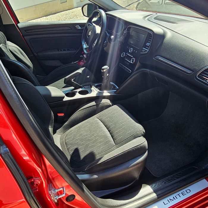 Renault Megane ST 1.3 TCe 2021 **DESDE 189€ Mês**