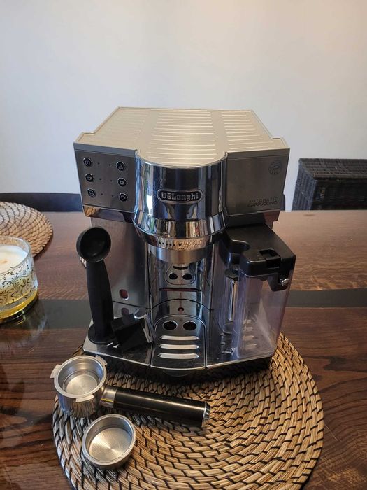 Ekspres kolbowy DeLonghi Automatic Cappuccino. EC 850.M