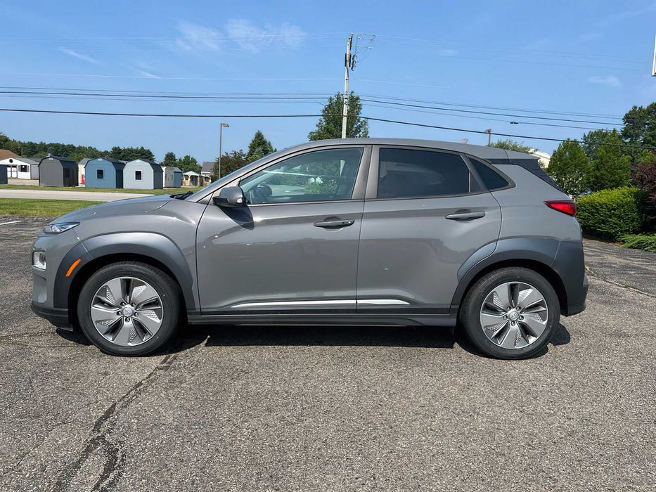 Hyundai Kona EV      2021
